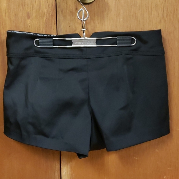 Guess Dress Shorts - Picture 2 of 3